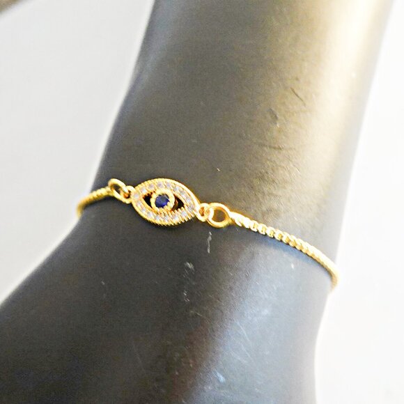 New Evil Eye Bracelet NWOT - Picture 1 of 2